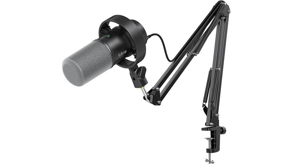 podcast microphone with accessories